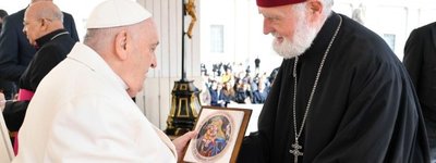 Белорусские греко-католики передали Папе копию иконы Божией Матери Жировичской