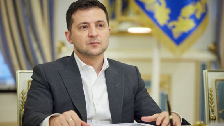 Президент України ввів санкції проти осіб, що здійснюють злочинні дії проти ПЦУ в Криму - фото 1