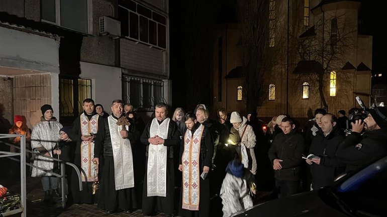 У Броварах священики УГКЦ молитовно вшанували пам’ять усіх загиблих жертв авіакатастрофи - фото 1