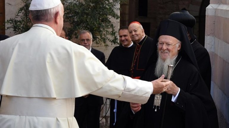 Папа: "З Патріархом Варфоломієм ми хочемо домовитися про дату Великодня" - фото 1