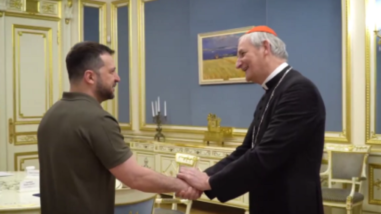 Зеленский встретился в Киеве с представителем Папы Римского - фото 1