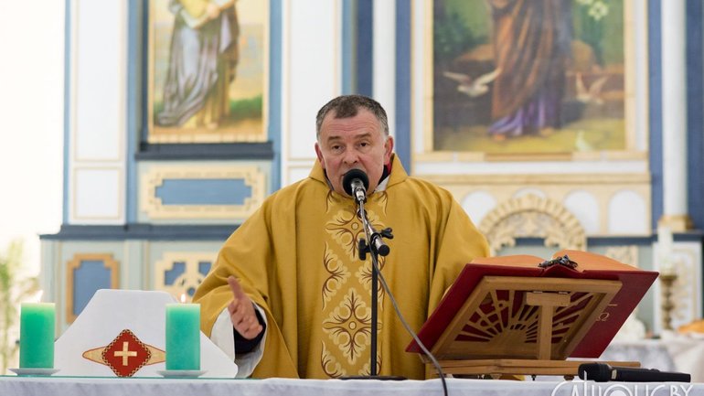 Католицького священика в Білорусі звинувачують у державній зраді - фото 1