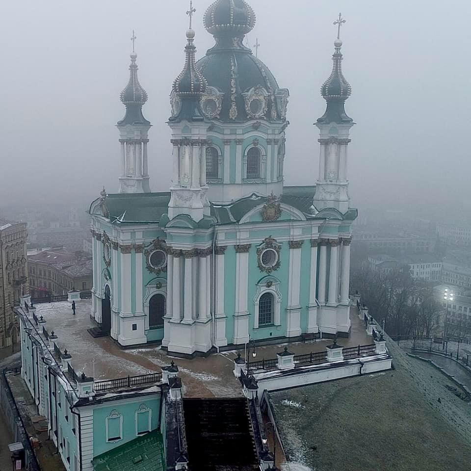 В Андреевской церкви состоялась первая Литургия после реставрации - фото 63339