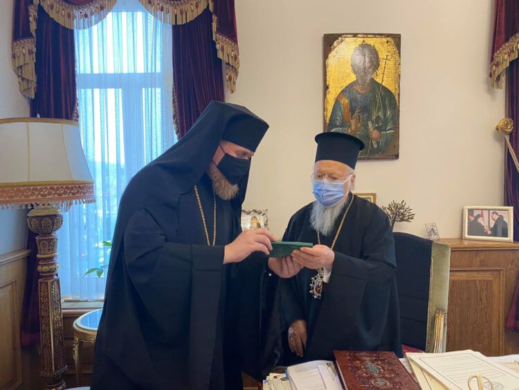 Archbishop of Chernihiv: Moscow Patriarchate puts Patriarch of Jerusalem in a difficult position - фото 70415