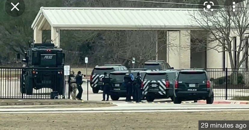 Напад на синагогу у Техасі: ФБР звільнила заручників, терорист загинув - фото 85530