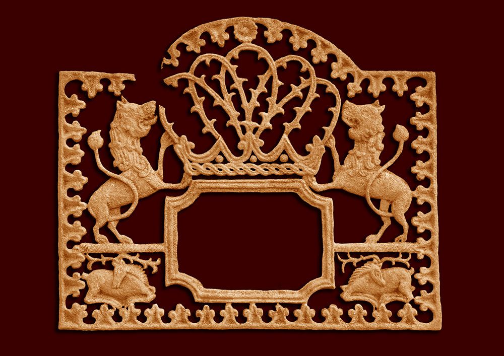 На увінчаному зображенням велетенської корони надгробку Цві, сина Сімхи Бунема, який помер 1794 року, крім левів та оленів навіть вміщена сама, дещо перероблена, цитата: «Швидкий, як олень, і могутній, як лев, у Торі і трепеті [перед Небесами]...» - фото 99684