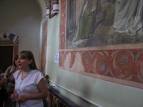 У церкві, де зцілилися 3000 вірян, за Союзу зробили музей килимарства