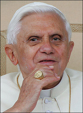 Pope-Benedict-w.jpg
