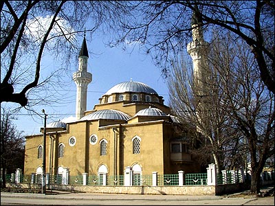 Мечеть_Джума-Джамі_у_Євпаторії.jpg
