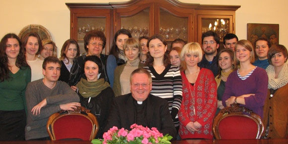 архиєпископ Томас Едвард Ґалліксон 1 грудня зустрівся зі студентами Національного університету «Києво-Могилянська Академія»