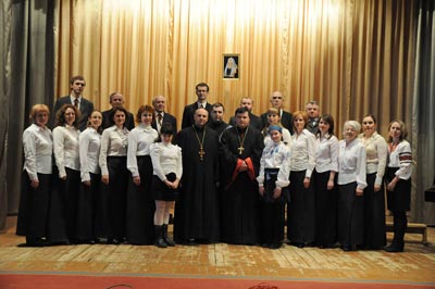 Братський хор зі священиками