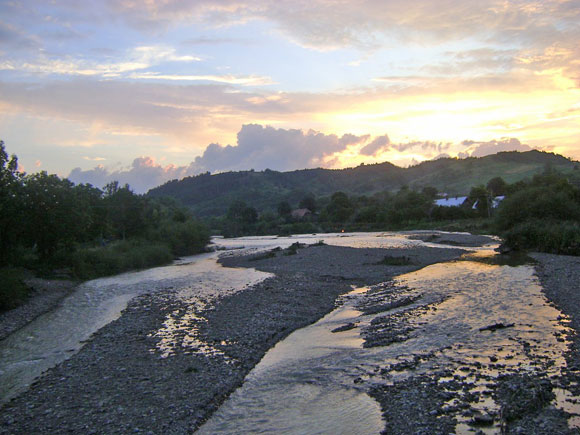 Річка Вирва після повені