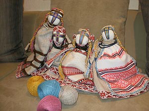 Ляльки-мотанки у виконанні Ірми