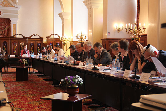 Круглий стіл «Релігія і влада в Україні: проблеми взаємовідносин»