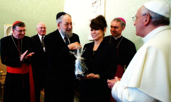 Папа-і-євреї.jpg
