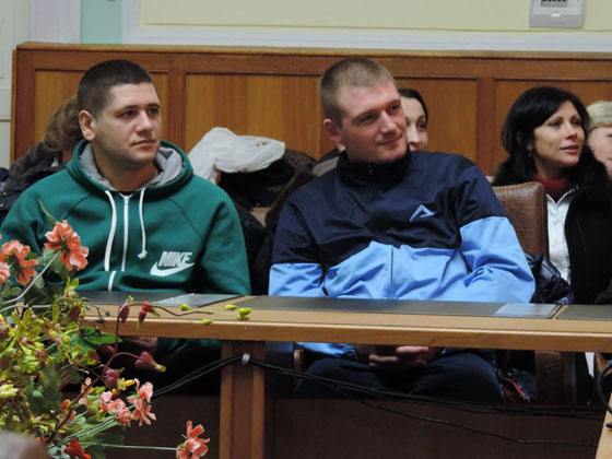 Київські учні завітали з вертепом до бійців АТО