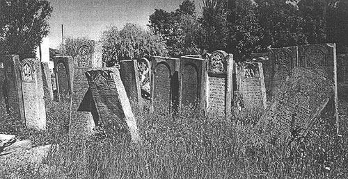 Архівне фото кладовища