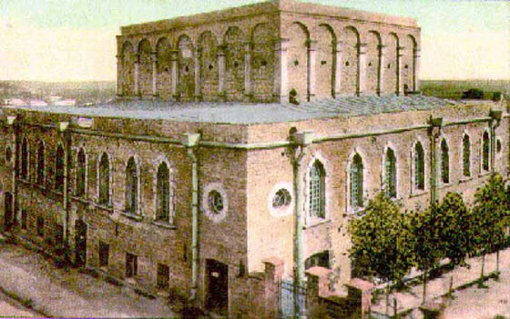 Тернопільська Стара синагога, одна з найдавніших пам’яток міста. Тепер втрачена