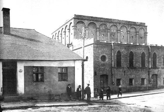 Вулиця при Старій синагозі