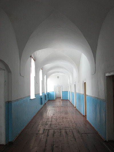 Інтер’єр колишнього келійного корпусу монастиря босих кармелітів