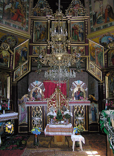 Інтер'єр церкви св. Димитрія у Киданцях