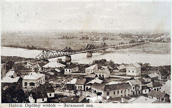 Краєвид Галича на початку ХХ століття: караїмська кенеса – у центрі справа
