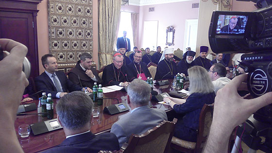 Зустріч кардинала П'єтро Пароліна з членами ВРЦіРО