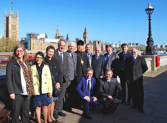 Квітень 2015 р., консультаційна зустріч у Лондоні щодо релігійного аспекту українсько-російських відносин