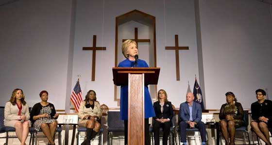 Хилари Клинтон в церкви