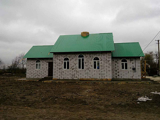«Домовой храм», який УПЦ (МП) будує у Катеринівці. Фото www.bf-favor.org