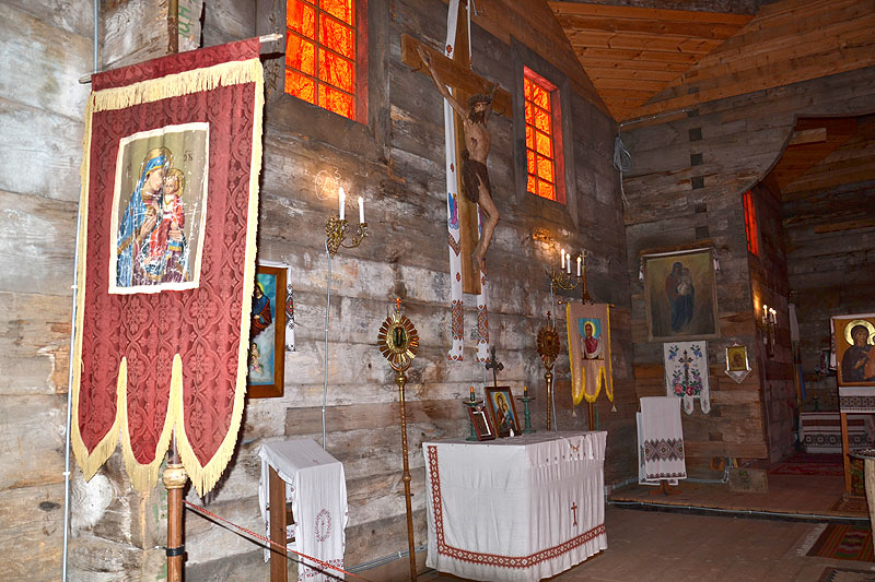 Церква св. Параскеви із села Стоянів