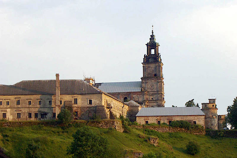Загальний вигляд монастиря у Підкамені