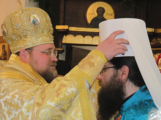 Інтроніязація нинішнього предстоятеля ПЦЧС архиєпископа Ростислава