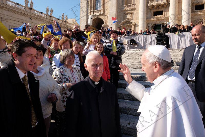 Папа підійшов для української делегації