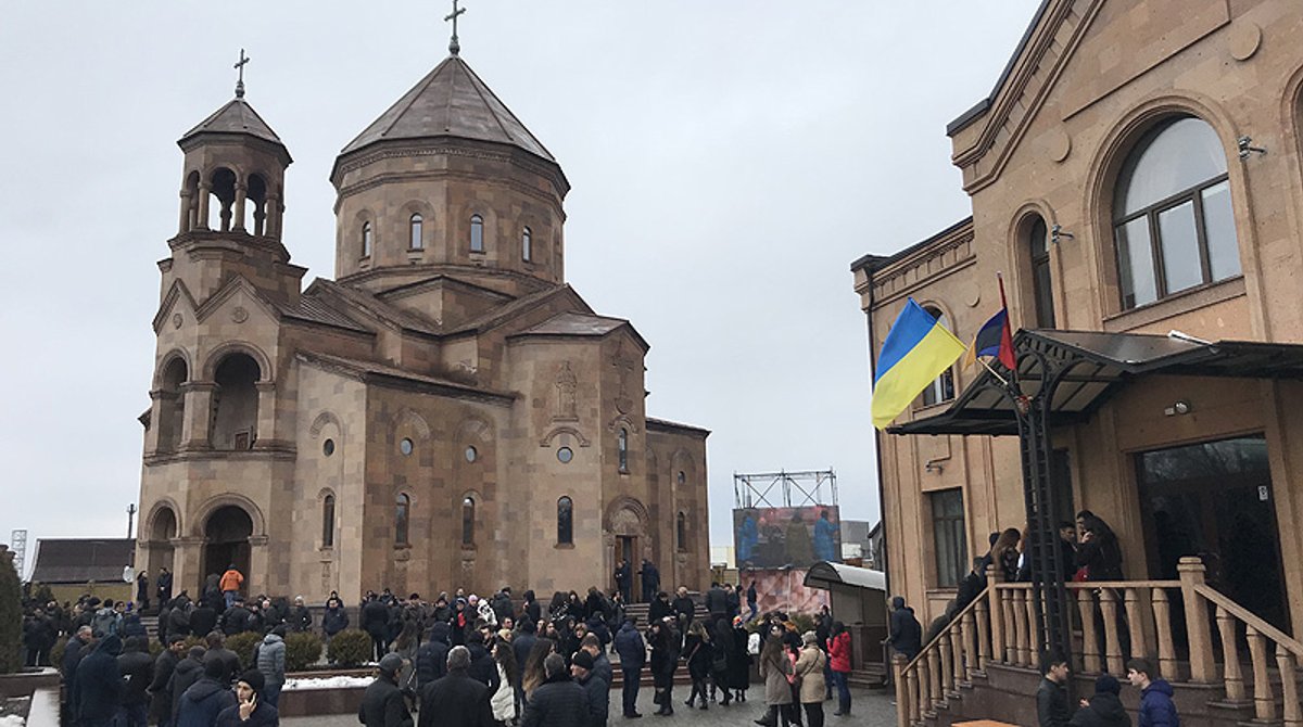 В Днепре освятили самый большой в Восточной Европе храм Армянской  Апостольской церкви - РИСУ