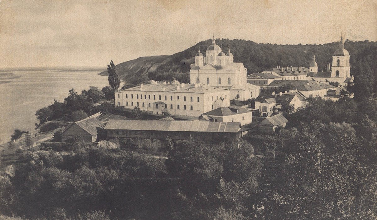 Зовнішній вигляд Межигірського монастиря з круч за монастирем. Зображення початку ХХ ст. - фото 1