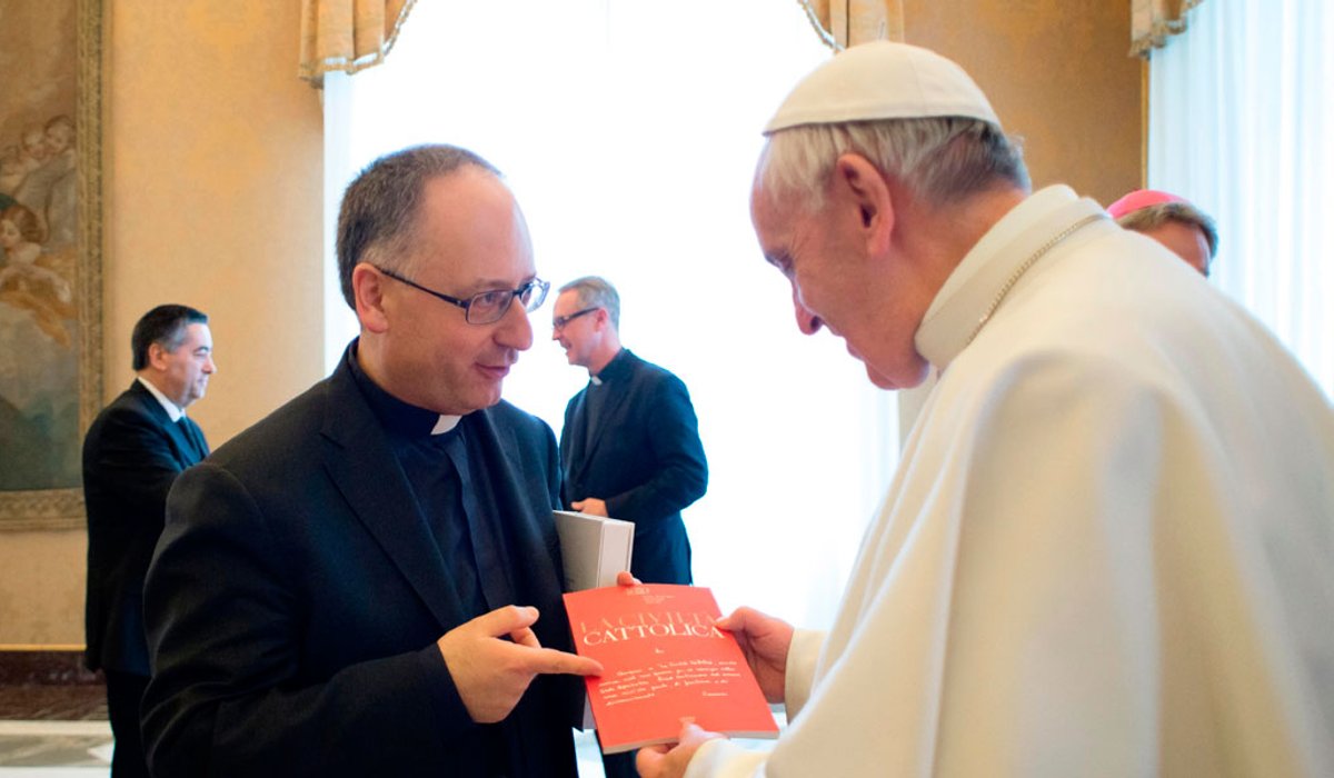 о. Антоніо Спадаро і Папа Франциск - фото 1
