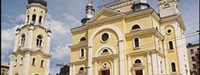 Успенская церковь Тернополя 15 лет тому назад восстала из пепла