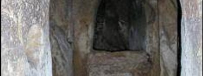 Легенди Антонієвих печер