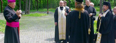 Ecumenical Prayer for Victims of WWII in Kharkiv Lead by UAOC and RCC Bishops