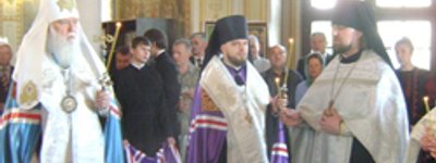 Head and Clergy of Kyivan Patriarchate Conduct Memorial Service for Taras Shevchenko