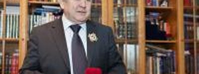 Metropolitan Volodymyr Confers Order on Ukraine's Ambassador to Greece