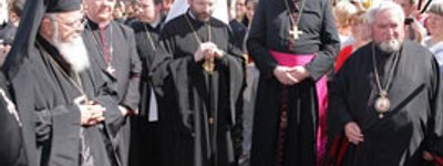 120 Thousand Pilgrims Pray in Zarvanytsia