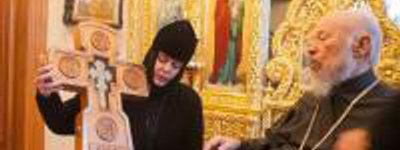 УПЦ (МП) передали старовинний хрест з нагоди 1025-ї річниці Хрещення Київської Русі
