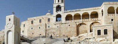 Очевидець стверджує, що монастир в Сирії від руйнації ракетою вберегло чудо