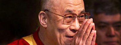 Далай Лама молиться за Україну і планує приїхати