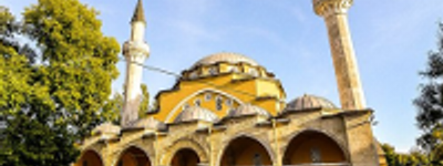 У Євпаторії відбулося рейдерське захоплення знаменитої мечеті «Джума-Джамі»