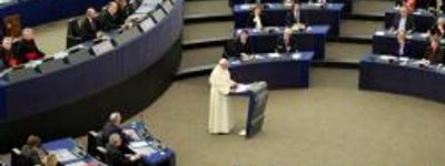 Папа Франциск сьогодні у Європарламенті говорив про відповідальність євродепутатів за  «демократію народів Європи»