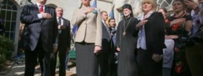 Петро Порошенко у Парижі відвідав українську греко-католицьку громаду
