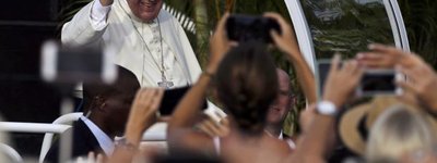 Папа Франциск зустрівся на Кубі з Фіделем Кастро
